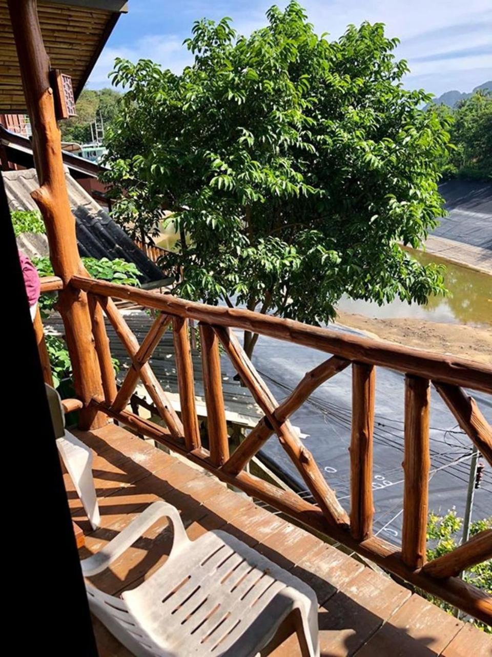 Tapear Resort Phi Phi Don Exterior foto